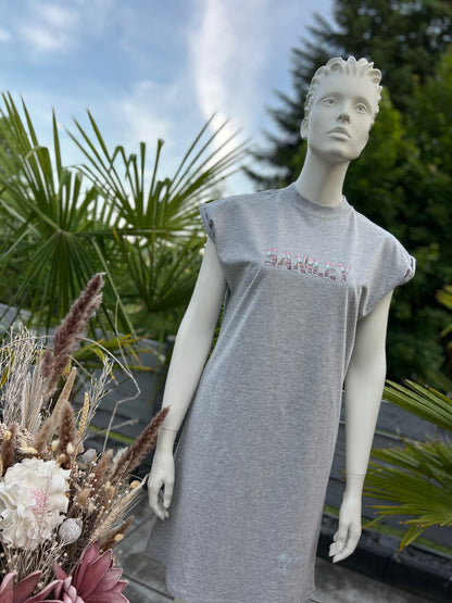 Kleid [Zoey] by Saniley – Komfort und Elleganz kombiniert in einem Kleid