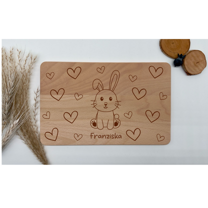 Personalisiertes Frühstücks- und Schneidbrettchen Herzen