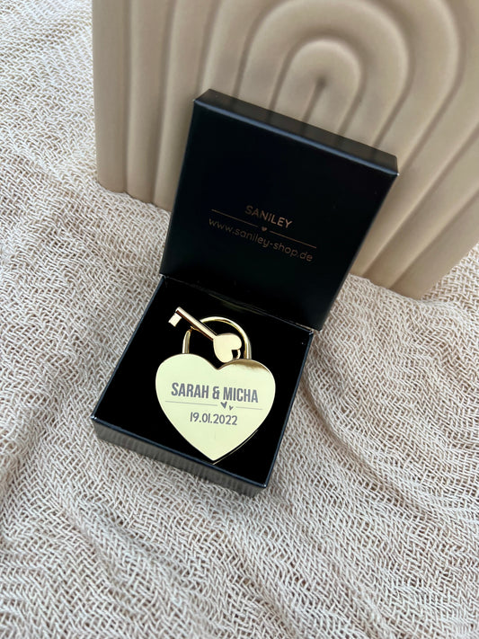 Personalisiertes Liebesschloss mit Gravur