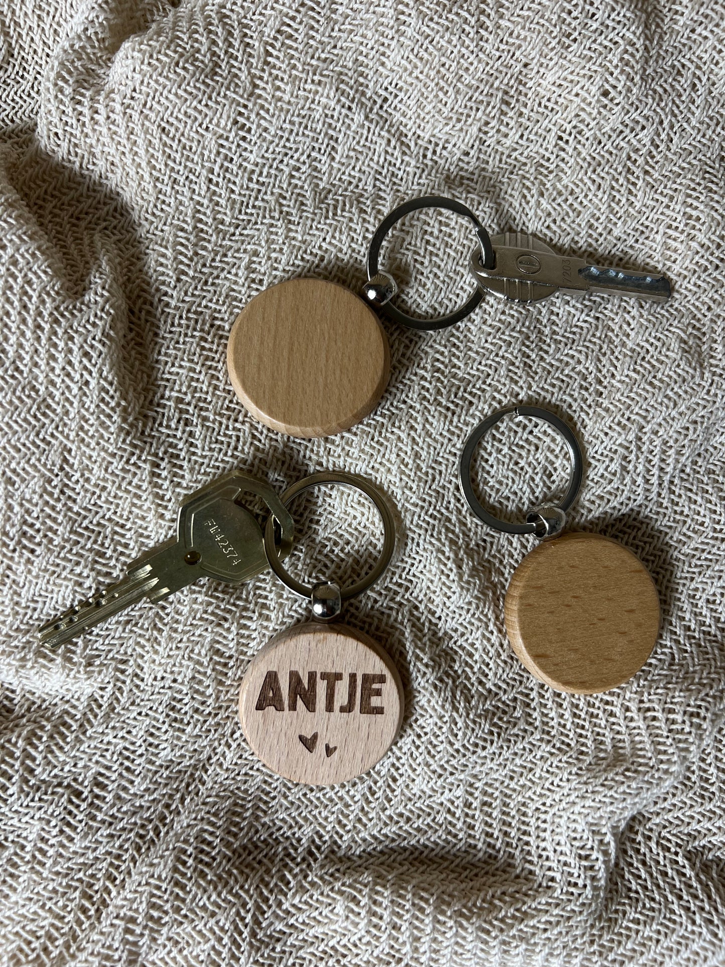 Personalisierter Holzschlüsselanhänger