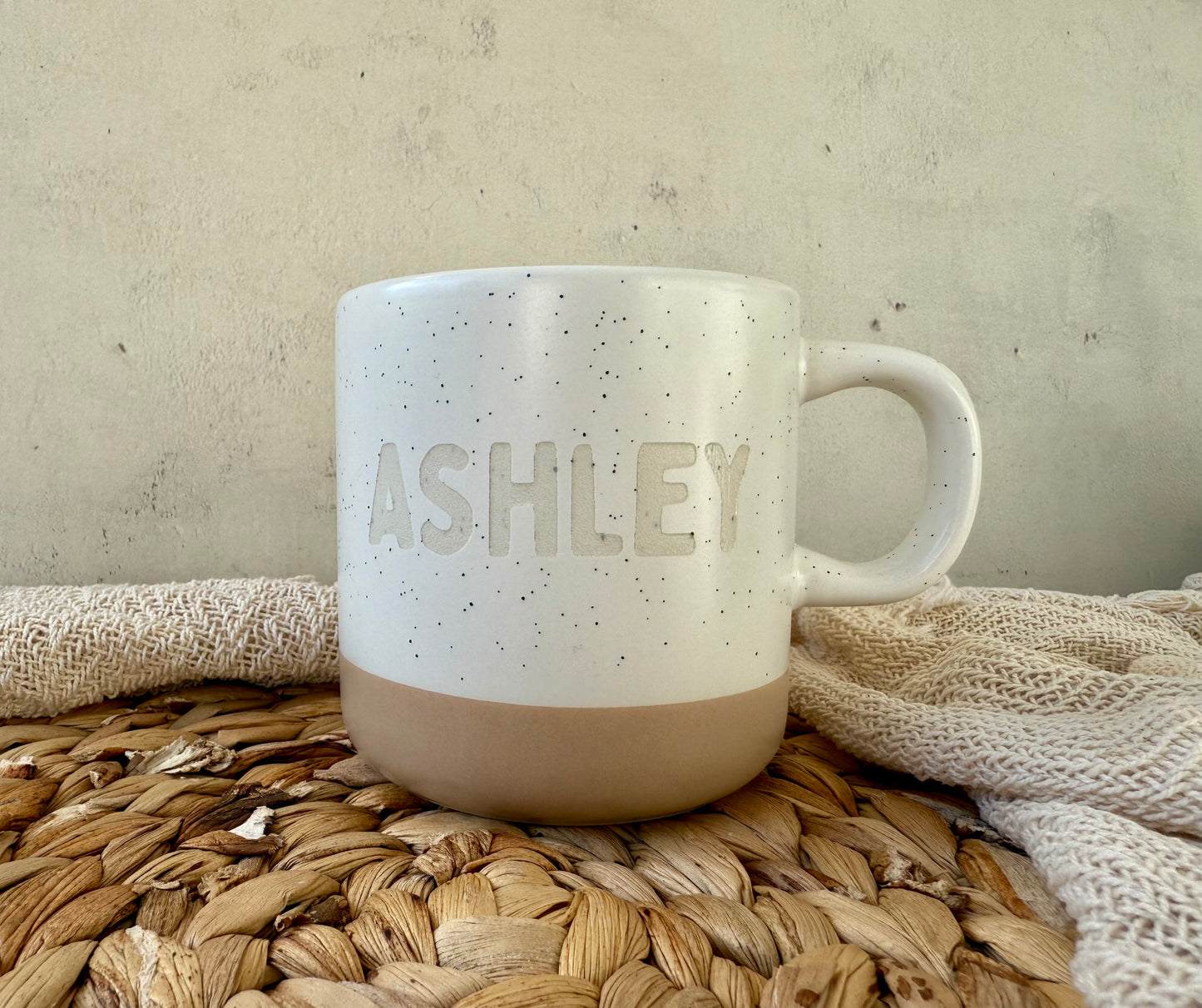 Personalisierte Steinguttasse