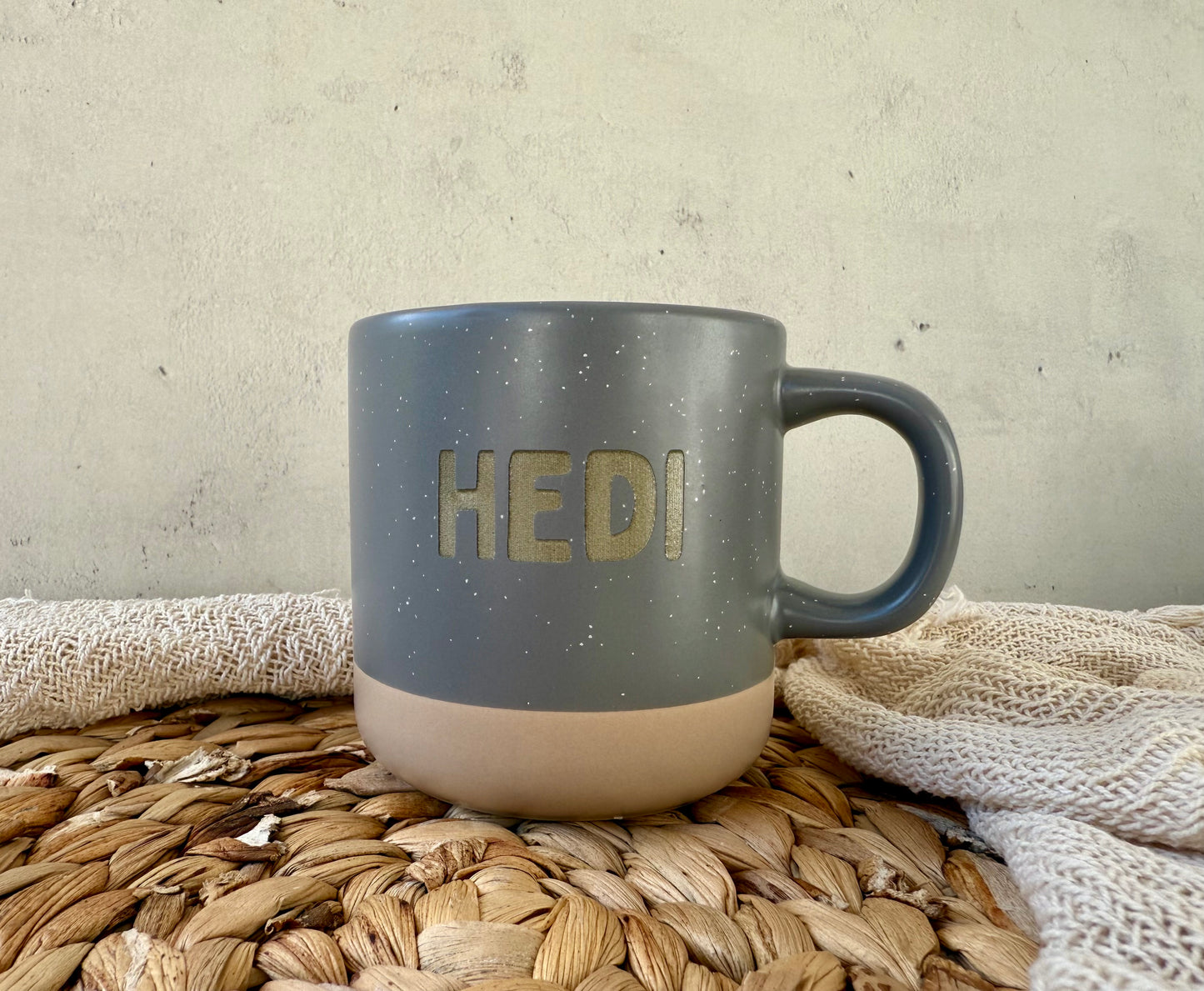 Personalisierte Steinguttasse